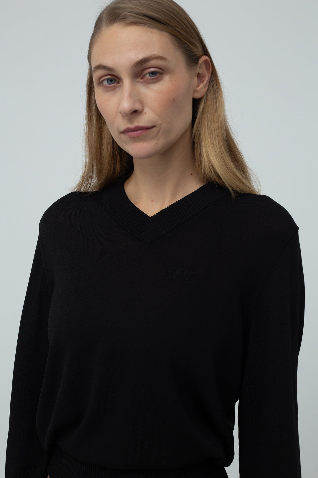 Deborah V-Neck Black