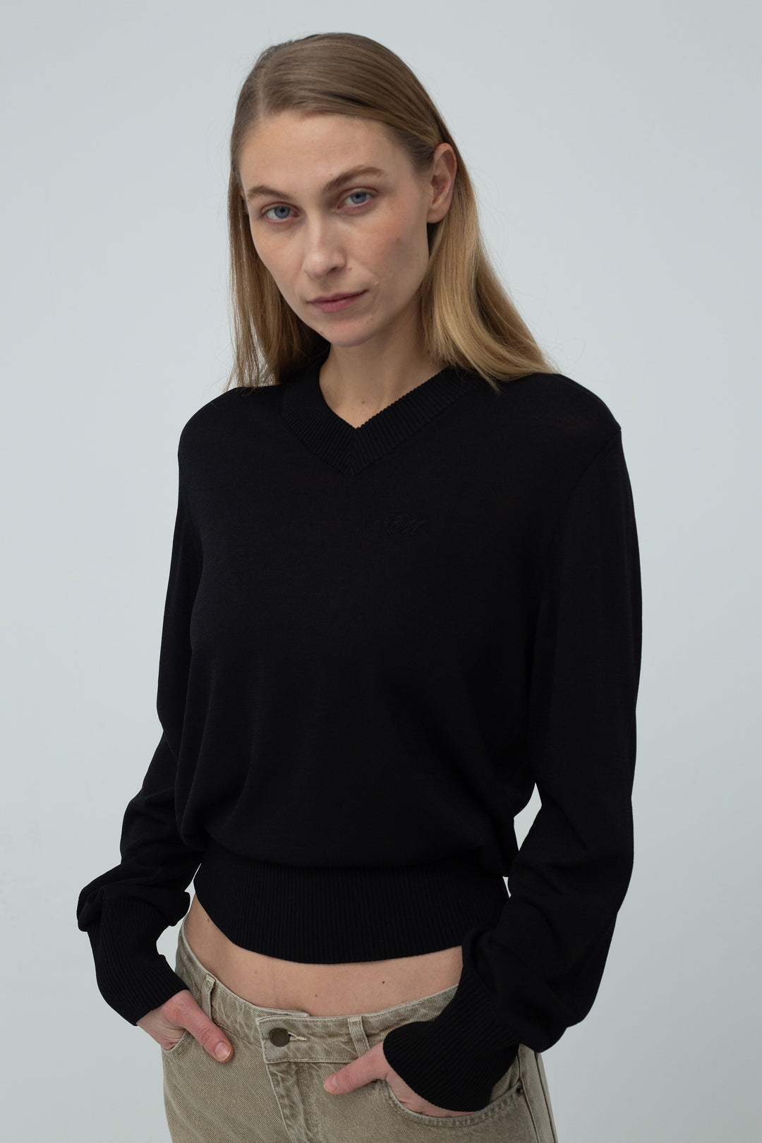 Deborah V-Neck Black