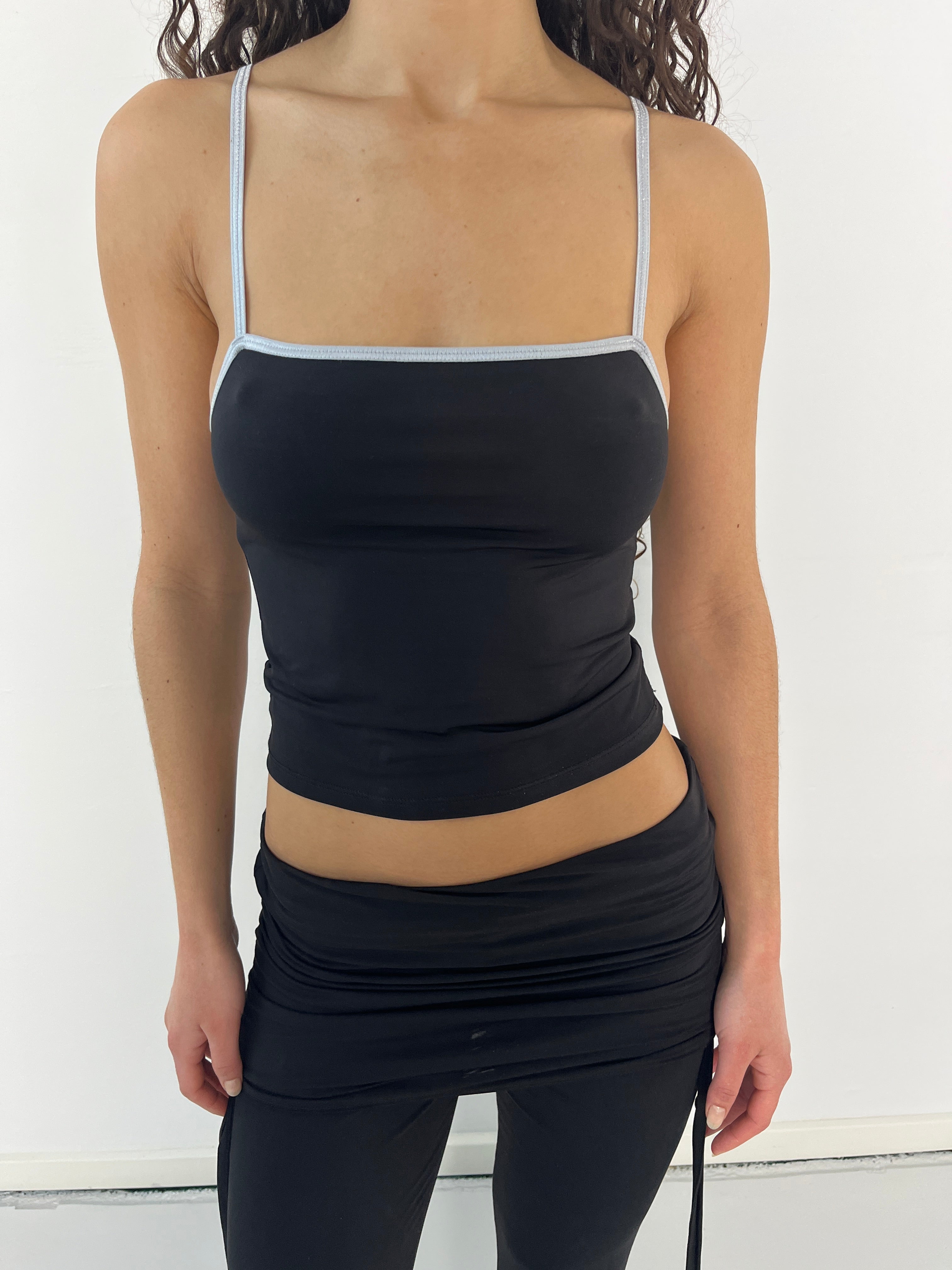 Gigi Top Black – Kernemilk